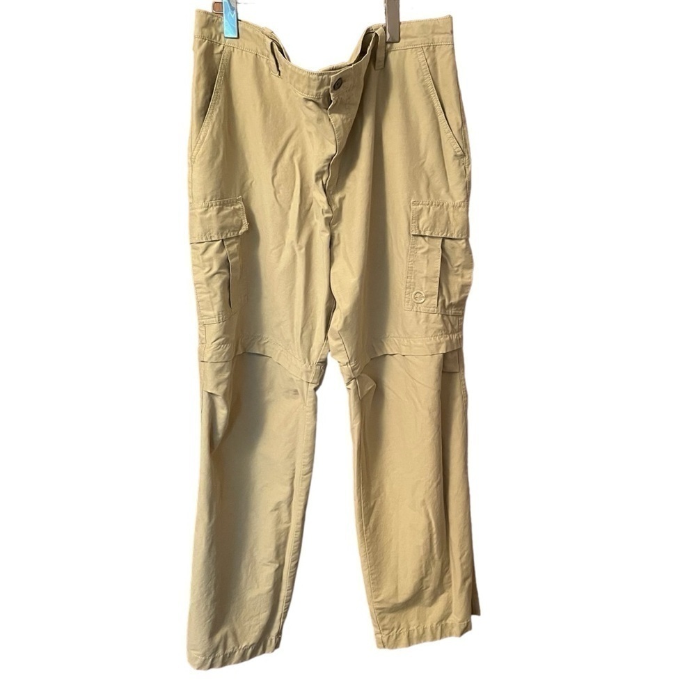 GH Bass Cargo Pants-Zip off Legs to Shorts-6 Pockets- Size 40x32- Tan Color